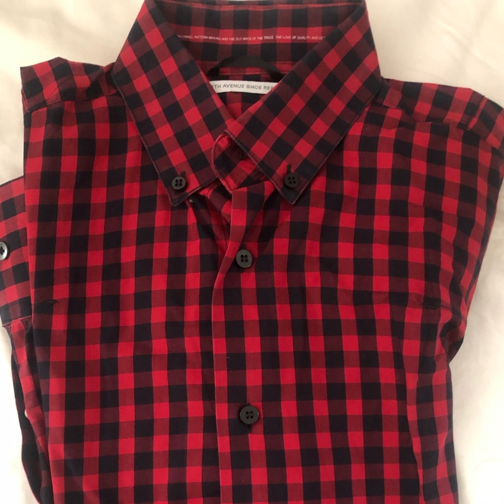 Fifth Avenue Shoe Repair button down shirt. Sz M